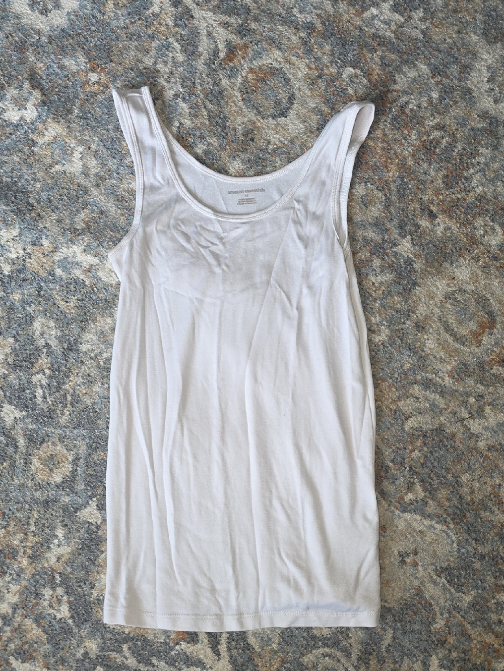 83 - Amazon Essentials Women's White Scoop Neck Tank Top